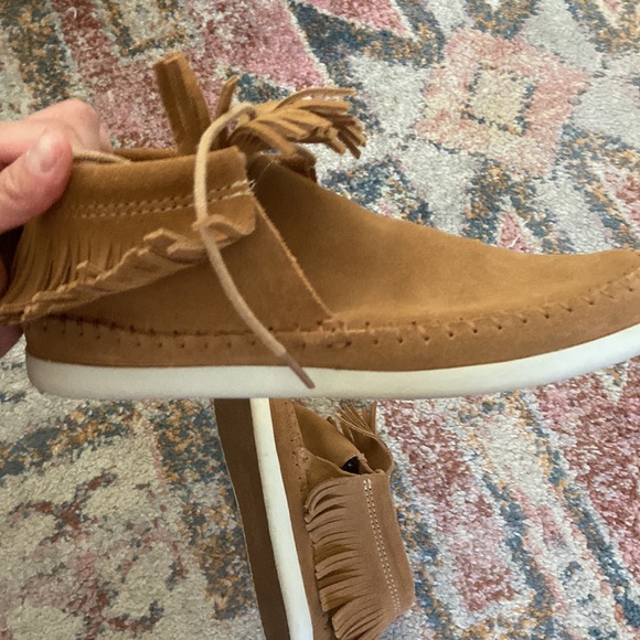 Rare Minnetonka Fringe Suede Leather Moccasin Boot - Picture 3 of 3